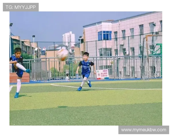 追逐梦想的足球小子如何在绿茵场上闪耀光芒