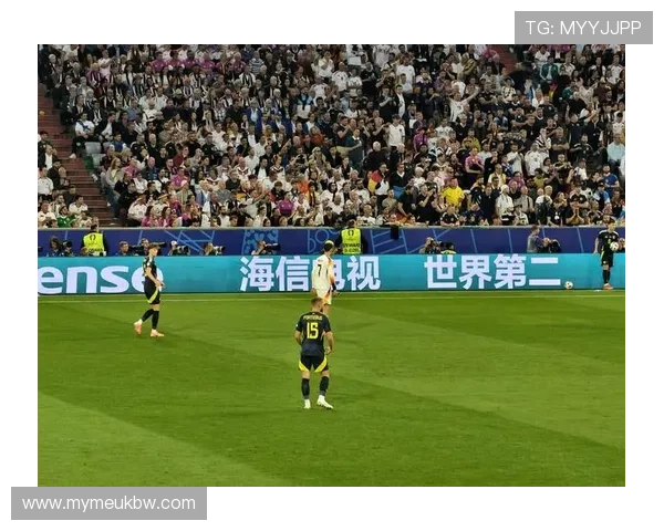 身价高的足球明星背后的财富与荣耀揭秘