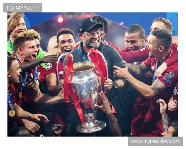 追寻最自由的足球明星背后的梦想与奋斗历程