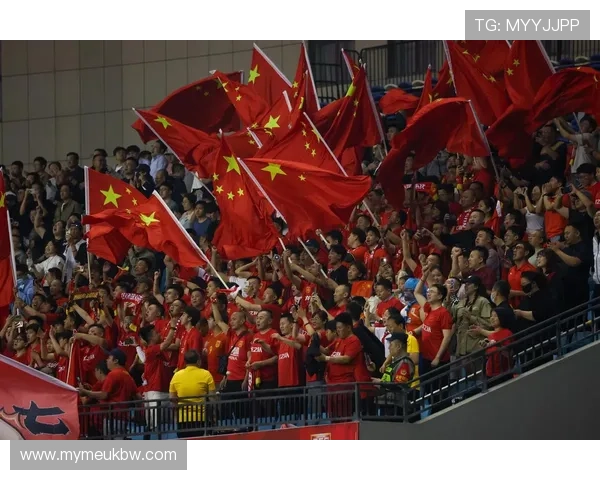 深圳宝安足球明星赛盛大开幕球迷齐聚见证精彩对决与激情时刻